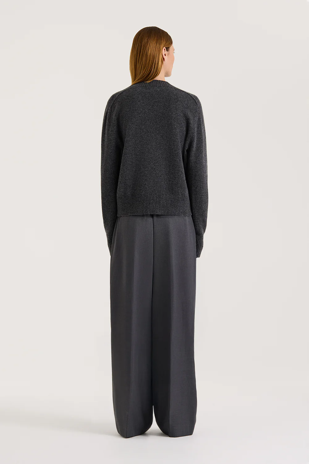 Ines V neck jumper - Image 4